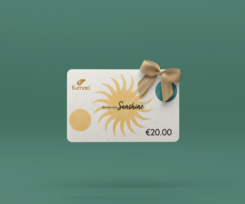 Digitale Gutscheinkarte von Kumaio mit Sonnendesign, der Aufschrift „Be your own Sunshine“ und einem Wert von 20 Euro.